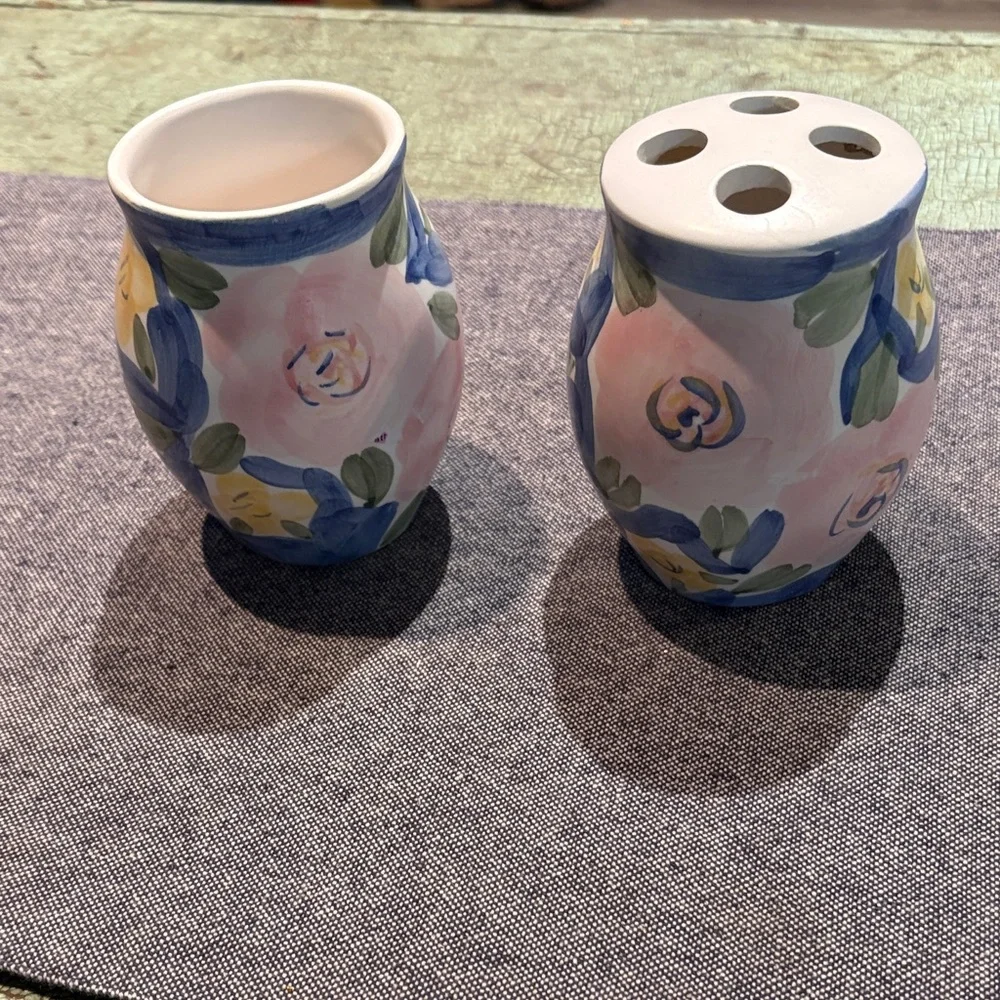 Hand-Painted HII Floral Ceramic Toothbrush Holder & Tumbler Set